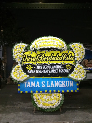 Papan Bunga Duka di Soppeng